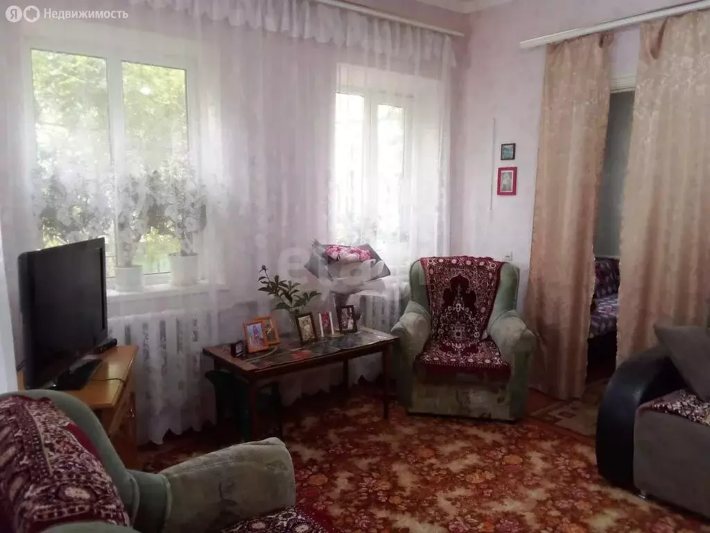 Дом в станица Петровская, улица 8 Марта (71.7 м) - Фото 1