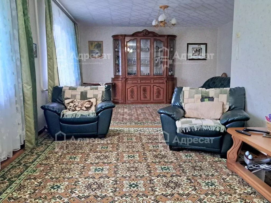 Дом в Волгоградская область, Волгоград Нефтезаводская ул. (241 м) - Фото 1