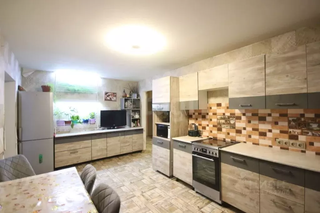 Дом в Ямало-Ненецкий АО, Новый Уренгой Северянин ДНТ, ул. Цветочная ... - Фото 1