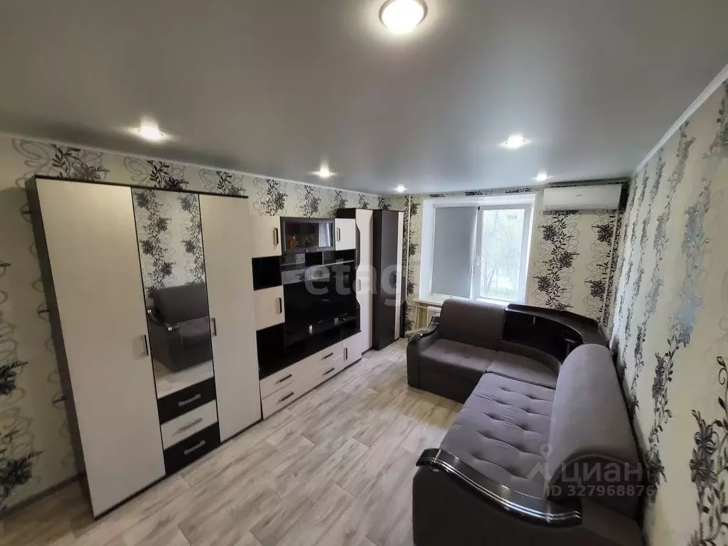 2-к кв. Ленинградская область, Кириши просп. Героев, 23 (44.8 м) - Фото 1