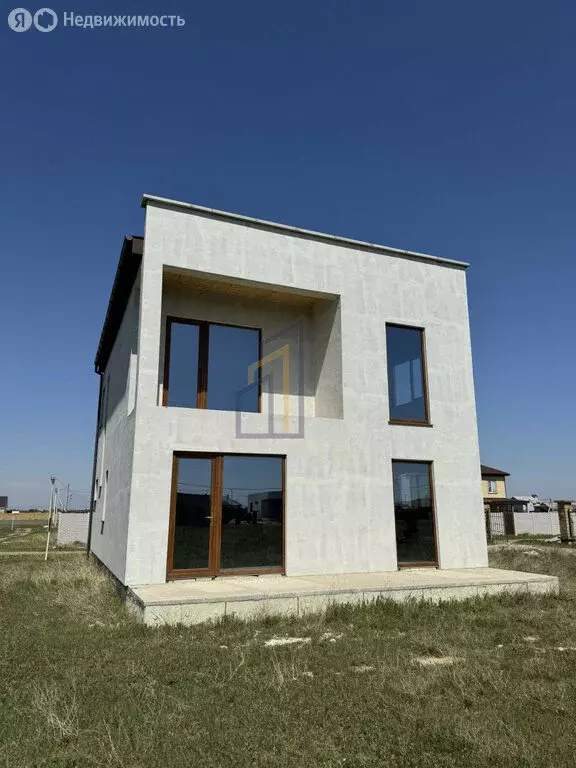 Дом в Сакский район, село Уютное (180 м) - Фото 2