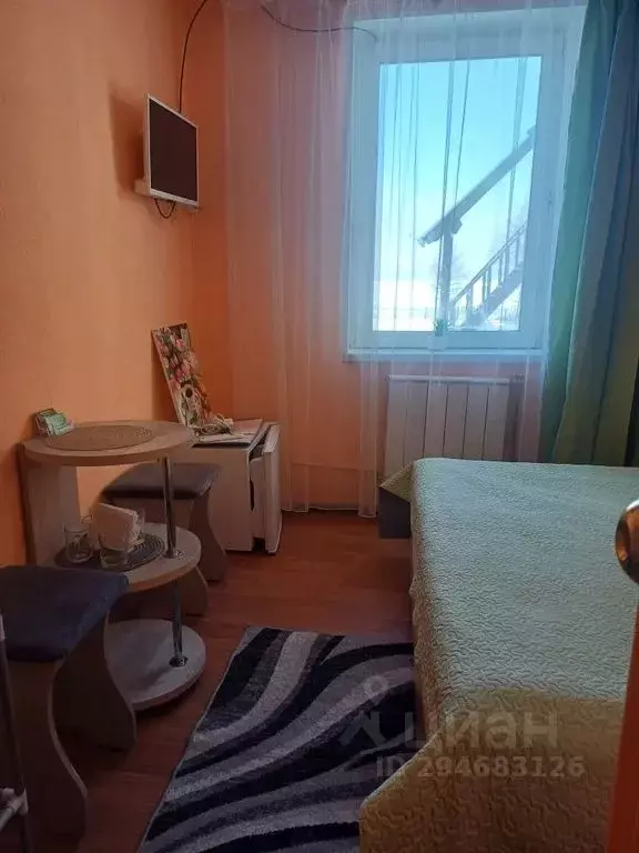 Комната Иркутская область, Слюдянка ул. 40 лет Октября, 11 - Фото 2