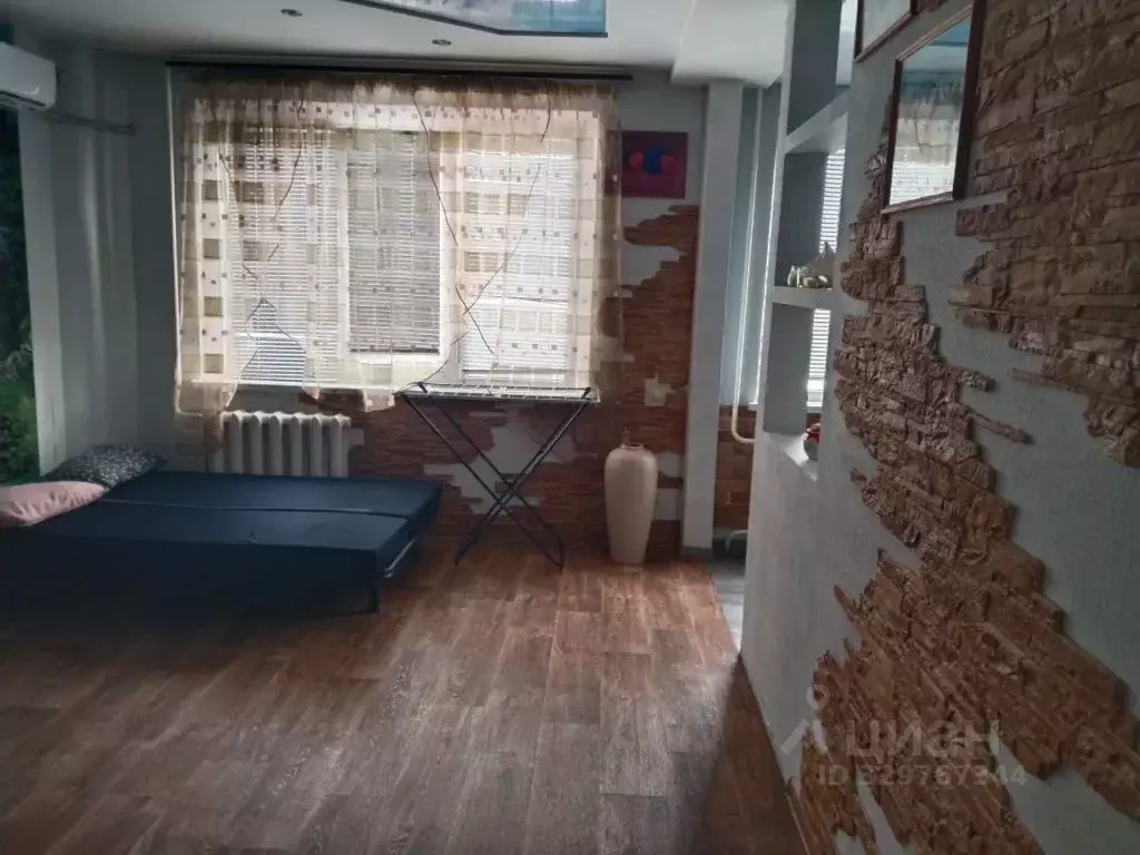 Студия Волгоградская область, Волгоград ул. Репина, 3 (40.0 м) - Фото 2