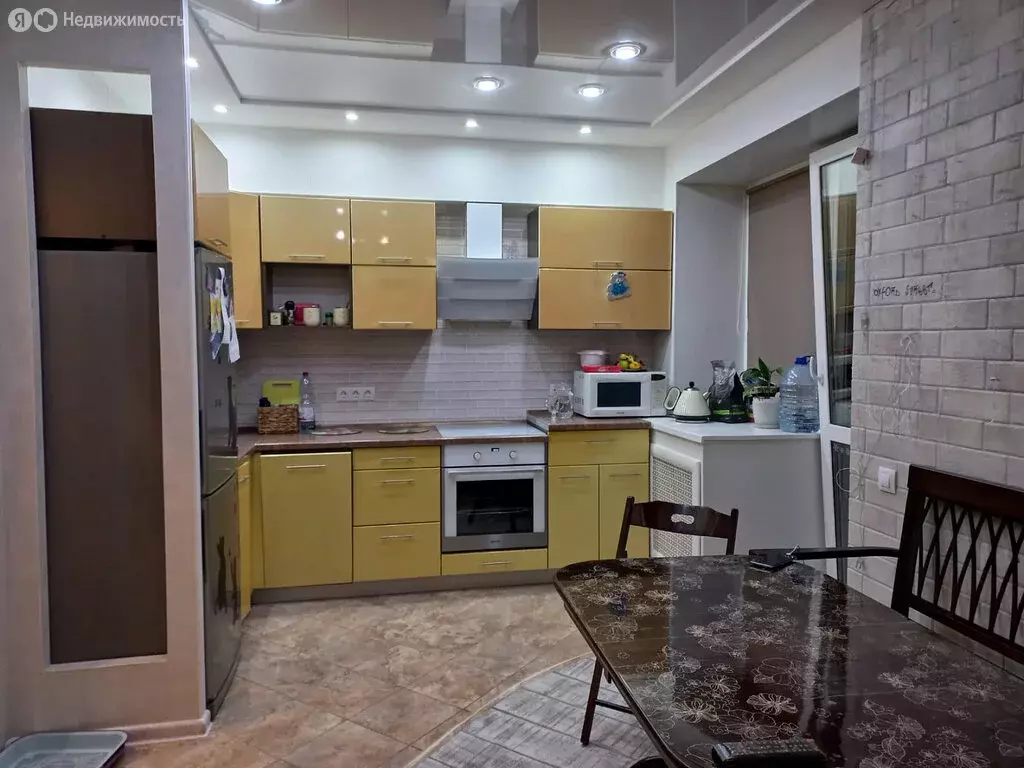 3-комнатная квартира: Сыктывкар, улица Клары Цеткин, 50 (58.8 м) - Фото 1