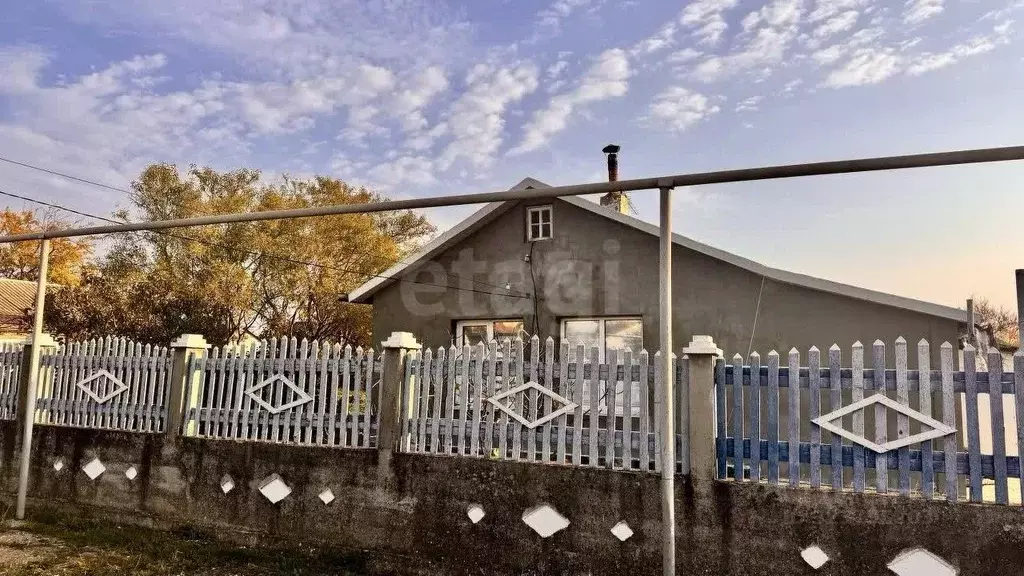 Дом в Крым, Симферопольский район, с. Кольчугино ул. Комсомольская (43 ... - Фото 1