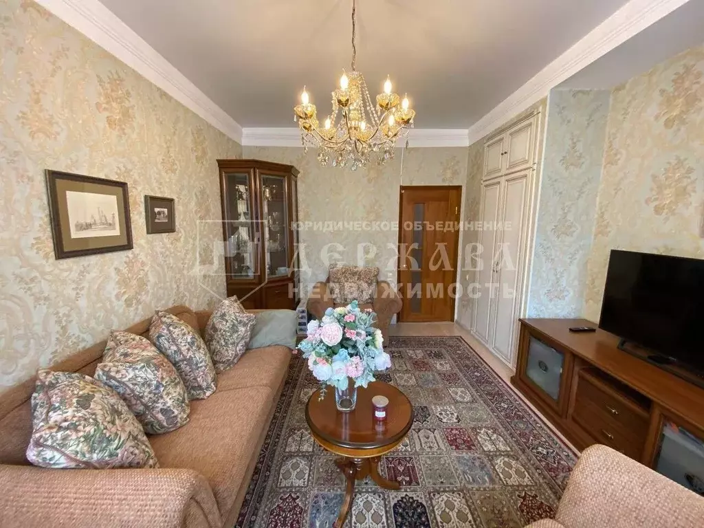 3-к кв. Кемеровская область, Кемерово ул. Черняховского, 1 (67.2 м) - Фото 2