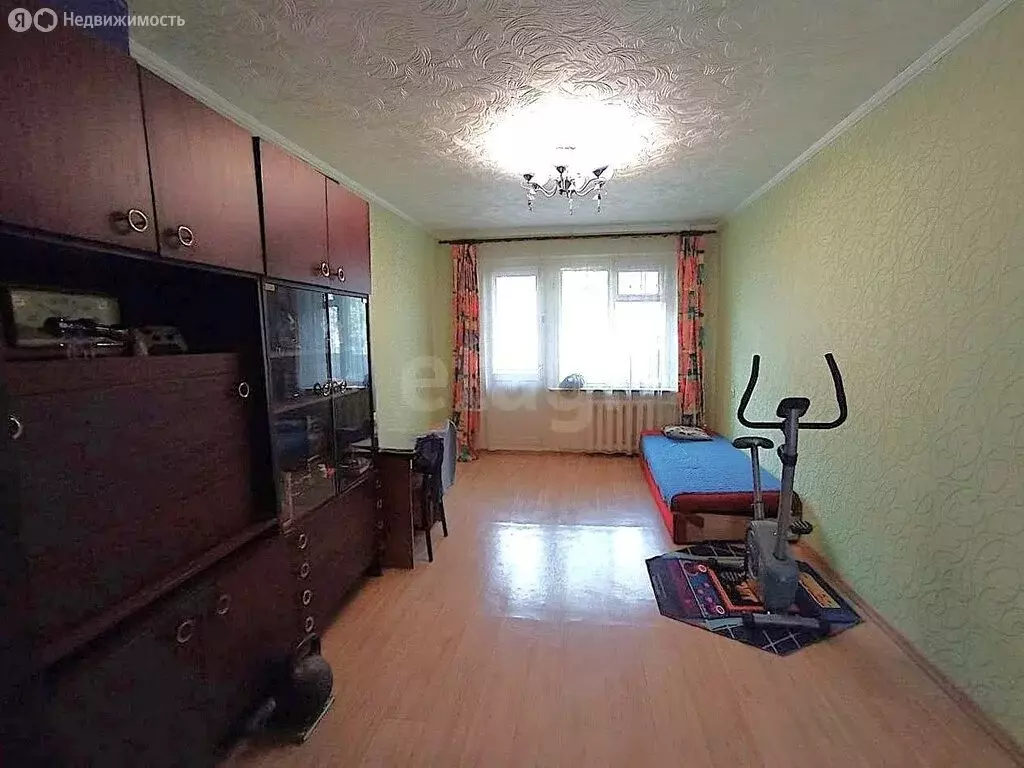 2-комнатная квартира: Петропавловск-Камчатский, улица Чубарова, 3 ... - Фото 1
