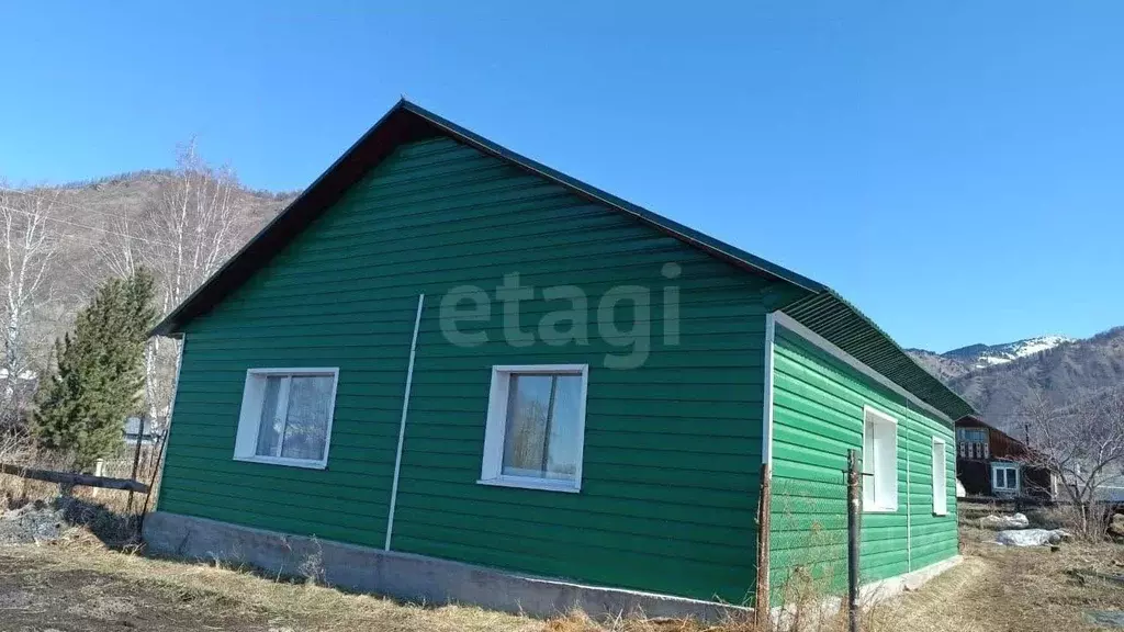 Дом в Алтай, Усть-Коксинский район, с. Чендек  (100 м) - Фото 1