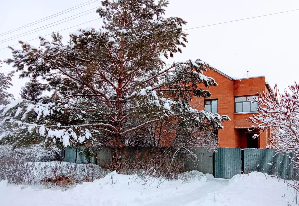 Дом в Оренбургская область, Бузулук ул. Бобровская, 2 (230 м) - Фото 0
