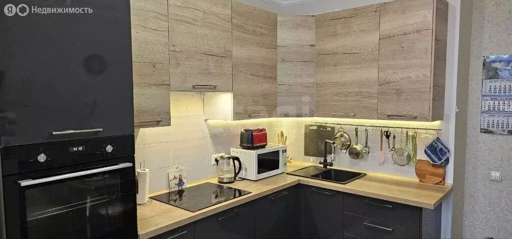 3-комнатная квартира: Москва, улица Кубинка, 18/2 (85 м) - Фото 0