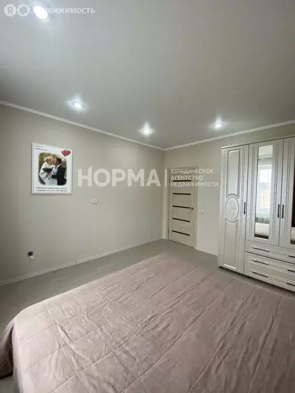 3-комнатная квартира: Октябрьский, улица Губкина, 15 (73 м) - Фото 1