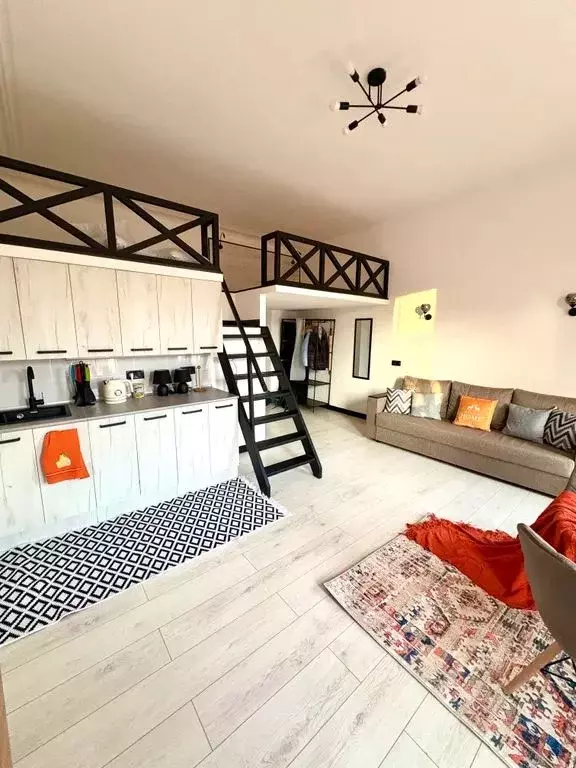 Студия Санкт-Петербург Никольская пл., 6 (35.0 м) - Фото 0