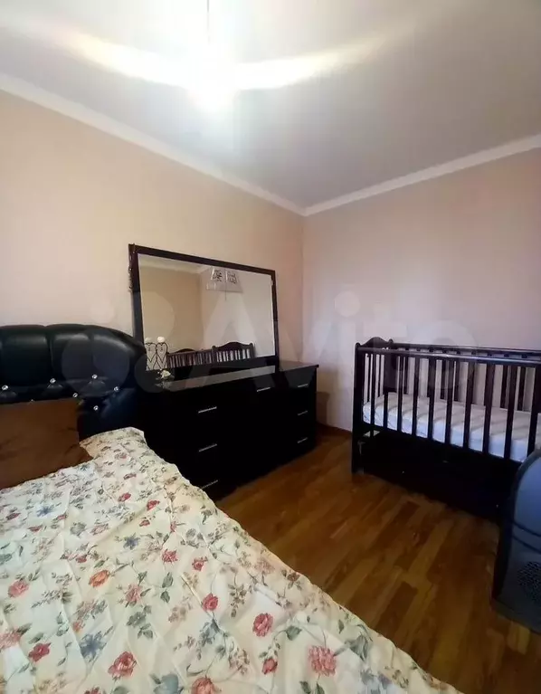 Комната 32 м в 2-к., 5/5 эт. - Фото 0