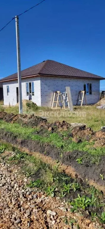 Дом в Тюменская область, Тюменский муниципальный округ, д. Коняшина  ... - Фото 1