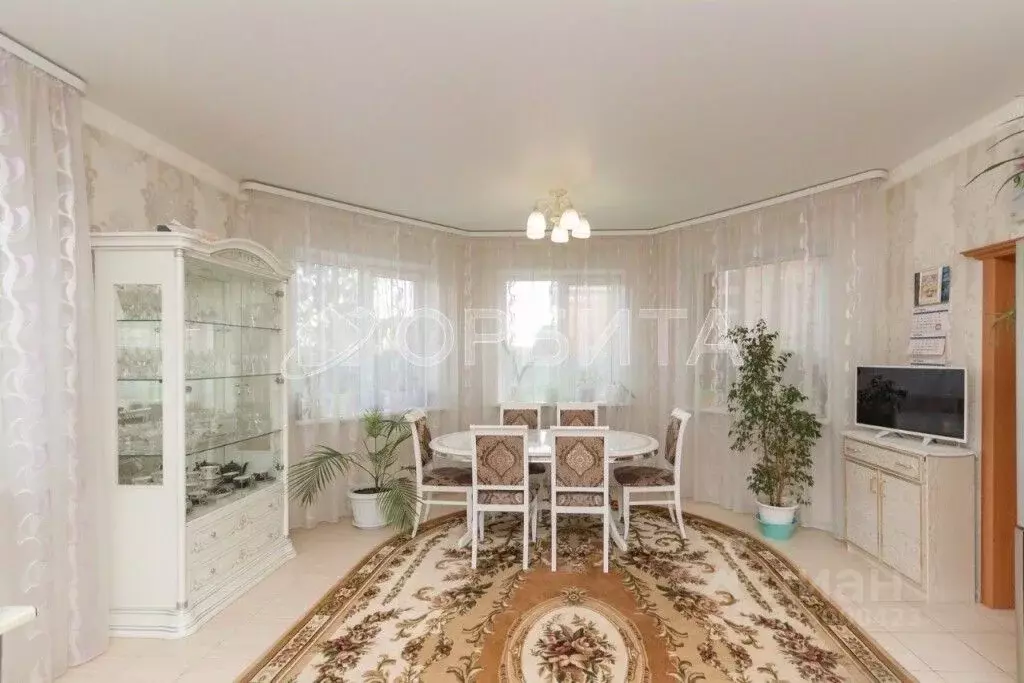 Дом в Тюменская область, Тюмень Полевая ул., 43 (211 м) - Фото 1