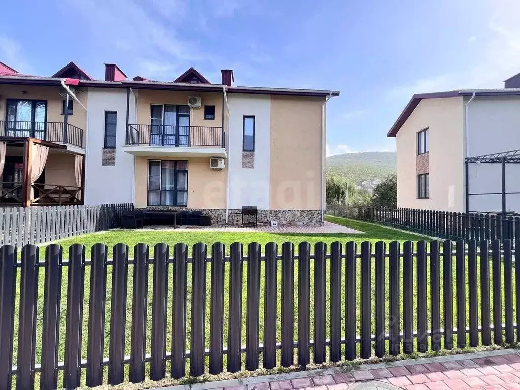 Таунхаус в Краснодарский край, Анапа муниципальный округ, с. Сукко ул. ... - Фото 1