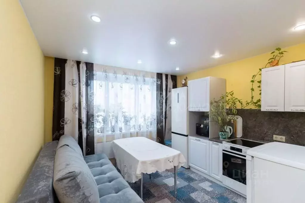 1-к кв. Тюменская область, Тюмень Кремлевская ул., 112к3 (42.0 м) - Фото 1