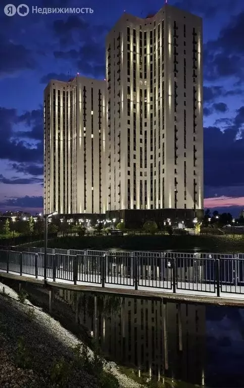 2-комнатная квартира: Тюмень, Новгородская улица, 1 (55.1 м) - Фото 1