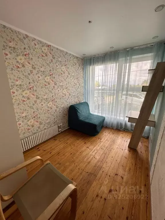 3-к кв. Омская область, Омский район, Комсомольское с/пос, пос. ... - Фото 1