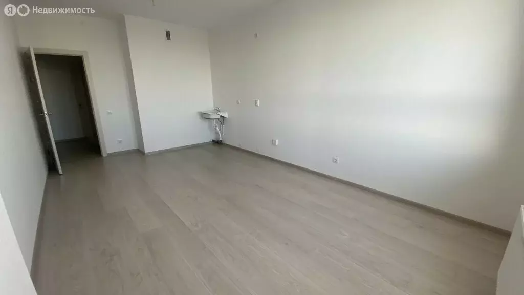 3-комнатная квартира: Екатеринбург, проспект Космонавтов, 26А (67 м) - Фото 1