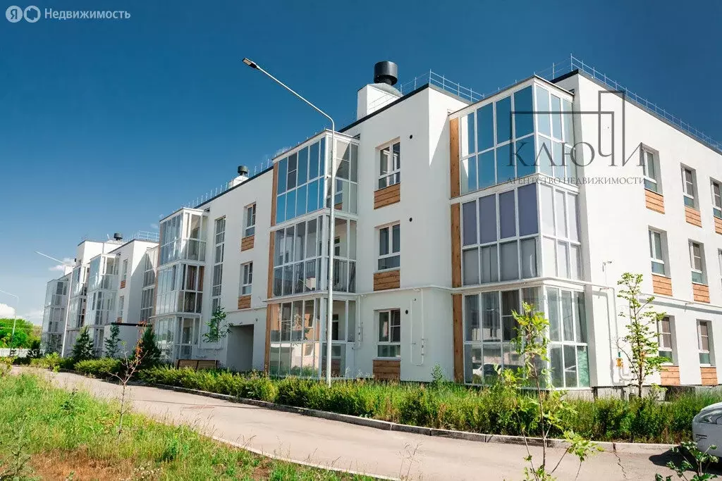 2-комнатная квартира: Магнитогорск, улица Зелёный Лог, 61 (91.18 м) - Фото 0