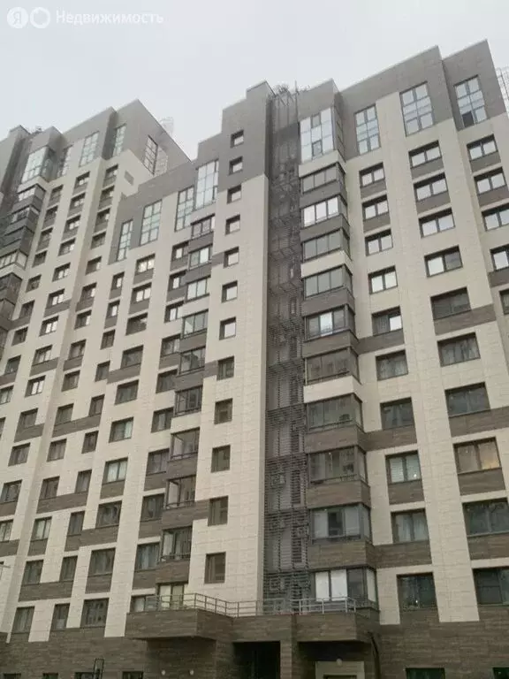 3-комнатная квартира: Москва, улица Красная Сосна, 3А (80 м) - Фото 1