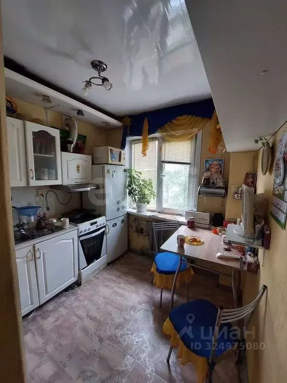 4-к кв. Иркутская область, Усолье-Сибирское ул. Луначарского, 35 (59.3 ... - Фото 1