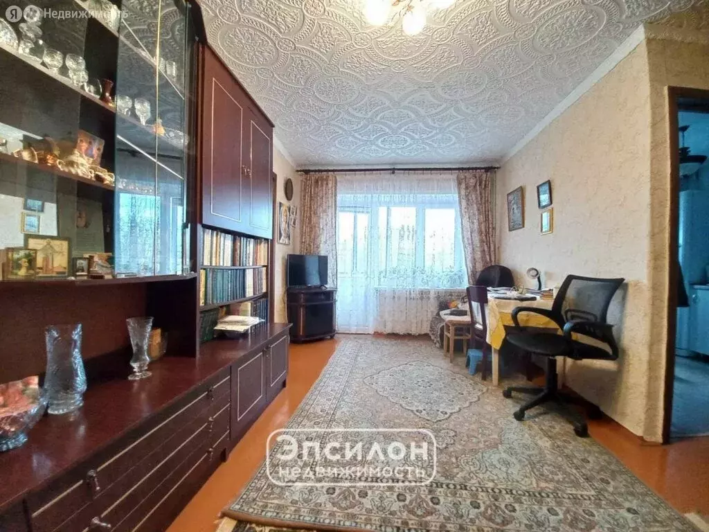 2-комнатная квартира: Курск, улица Дубровинского, 9 (42 м) - Фото 1
