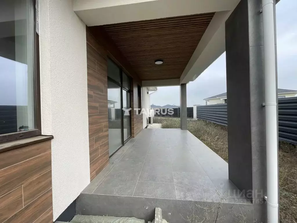 Дом в Крым, Симферопольский район, Мирновское с/пос, с. Белоглинка ул. ... - Фото 2