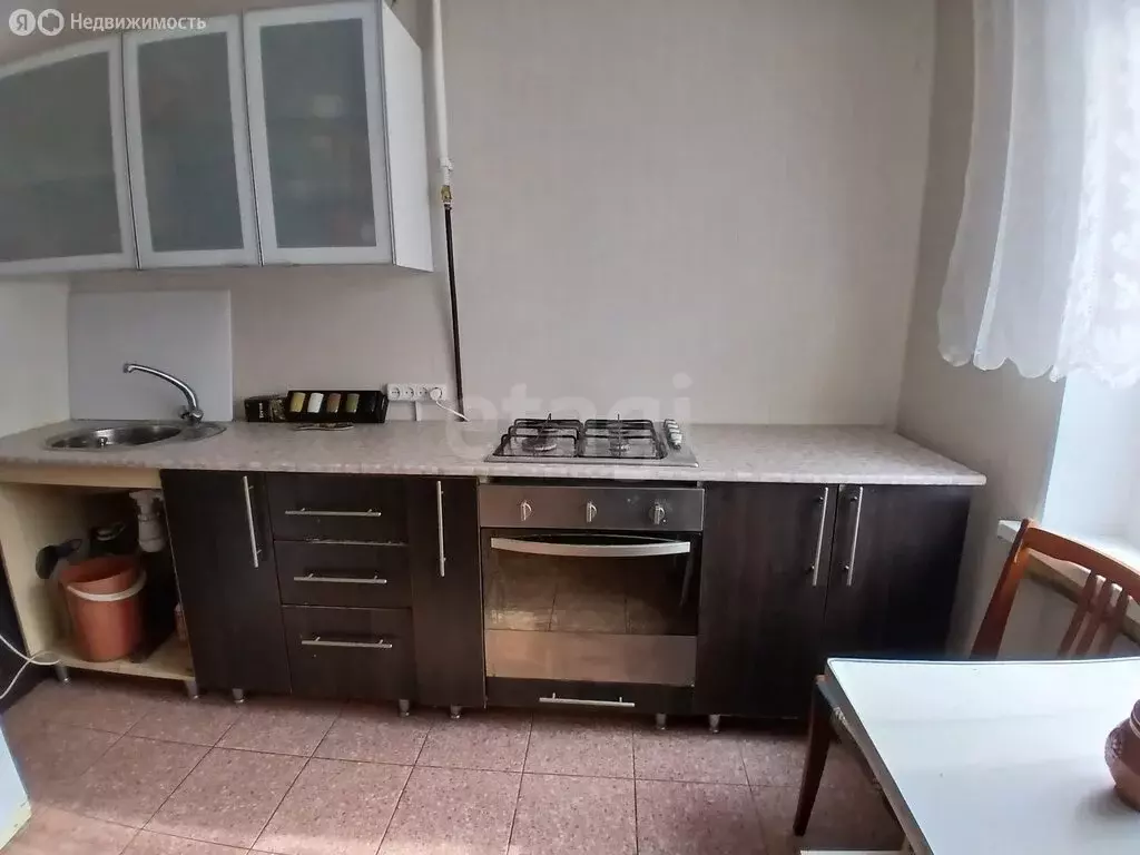 2-комнатная квартира: Миасс, улица Ильмен-Тау, 10 (50 м) - Фото 1