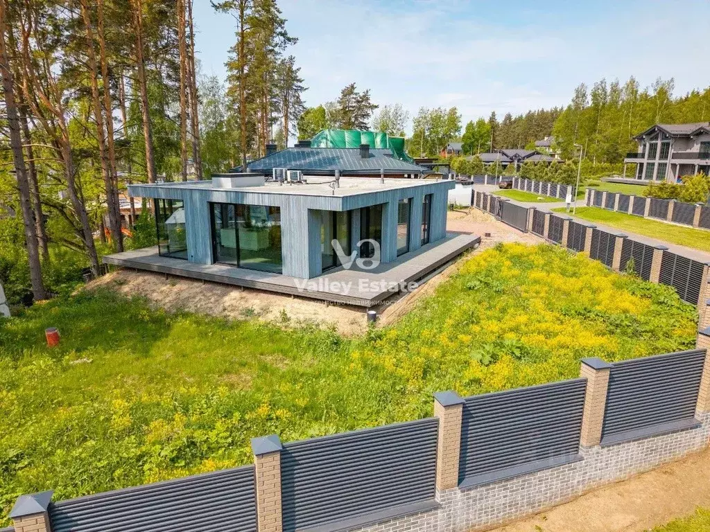 Дом в Ленинградская область, Выборгский район, Первомайское с/пос, ... - Фото 1