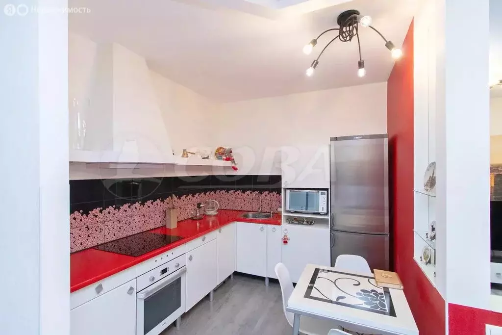 Квартира-студия: Тюмень, улица Максима Горького, 3к1 (46.6 м) - Фото 2