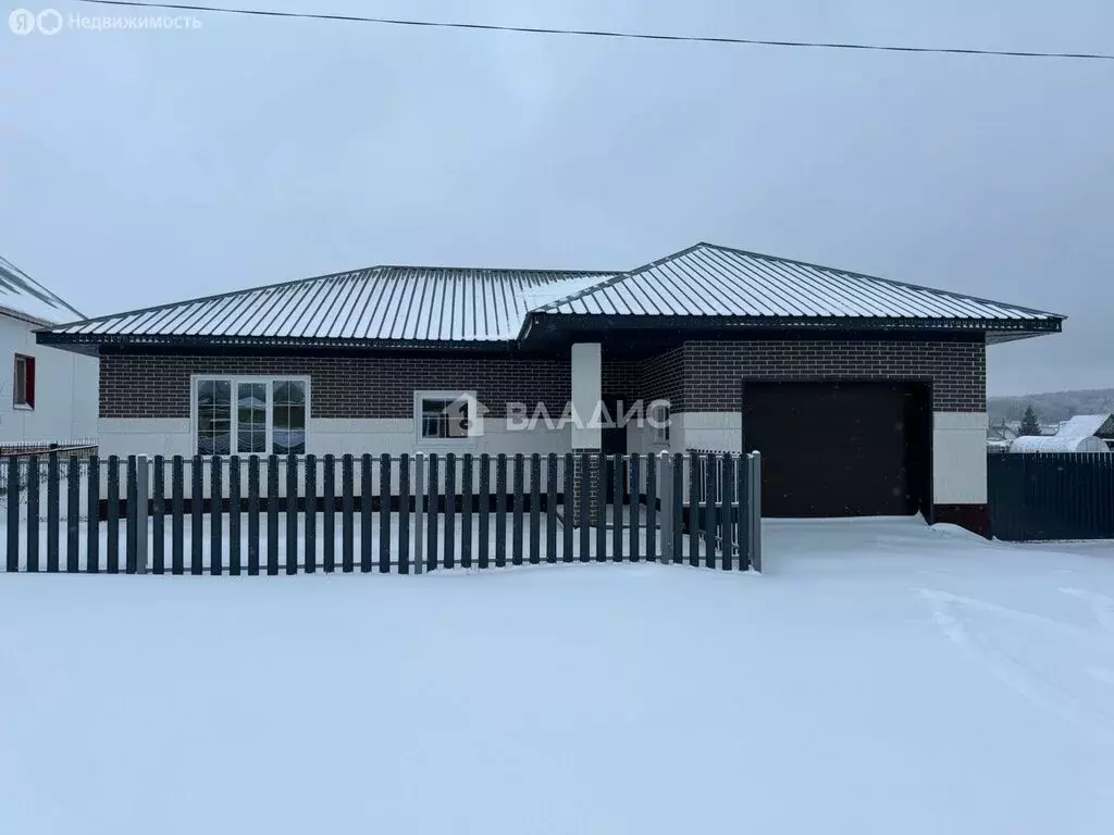 Дом в Белебей, улица Якова Ухсая (120 м) - Фото 0