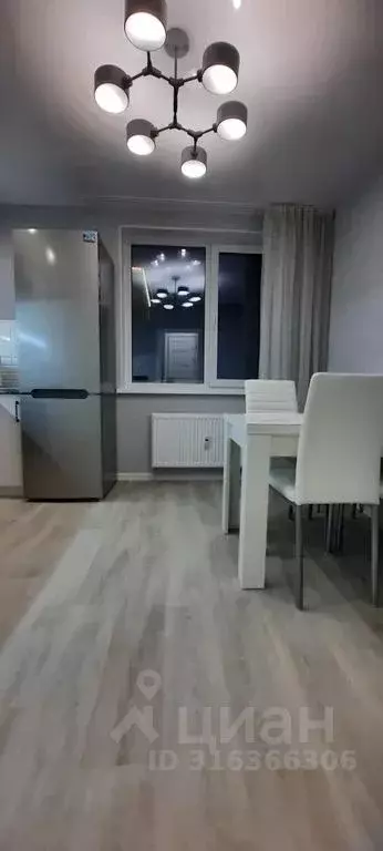 2-к кв. Удмуртия, Ижевск Районная ул., 57к1 (57.0 м) - Фото 1