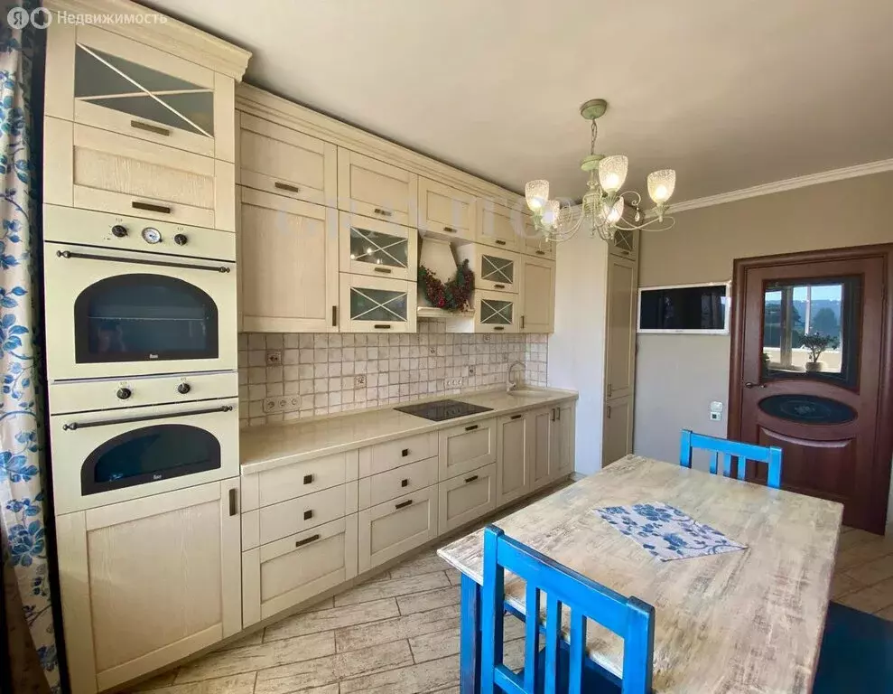 3-комнатная квартира: Горно-Алтайск, улица Петра Сухова, 10 (87 м) - Фото 1