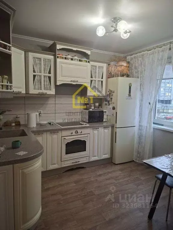 3-к кв. Челябинская область, Челябинск ул. Александра Шмакова, 31 ... - Фото 1