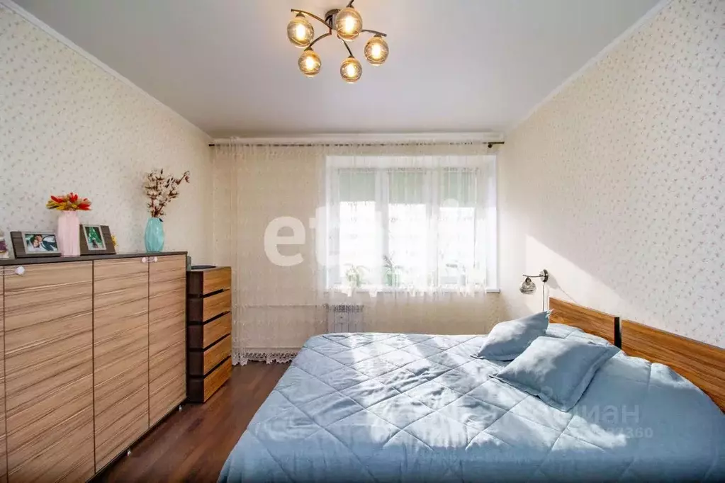 2-к кв. Красноярский край, Красноярск ул. Апрельская, 1 (55.0 м) - Фото 0