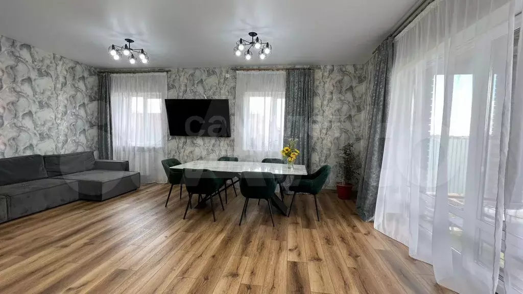 Дом 180,9 м на участке 6 сот. - Фото 1