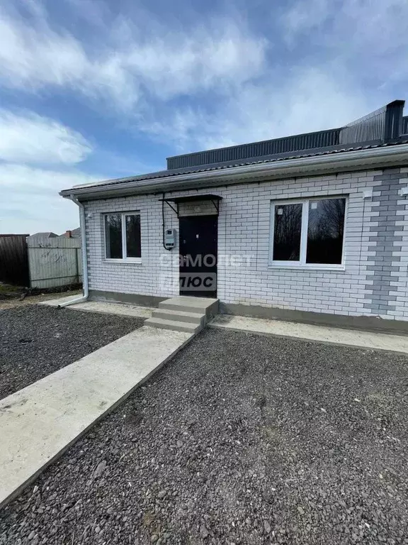 Таунхаус в Краснодарский край, Динской район, с. Красносельское, ... - Фото 0