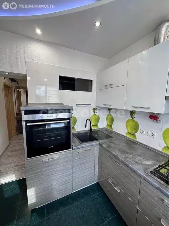 2-комнатная квартира: Севастополь, улица Челюскинцев, 34А (35.8 м) - Фото 1