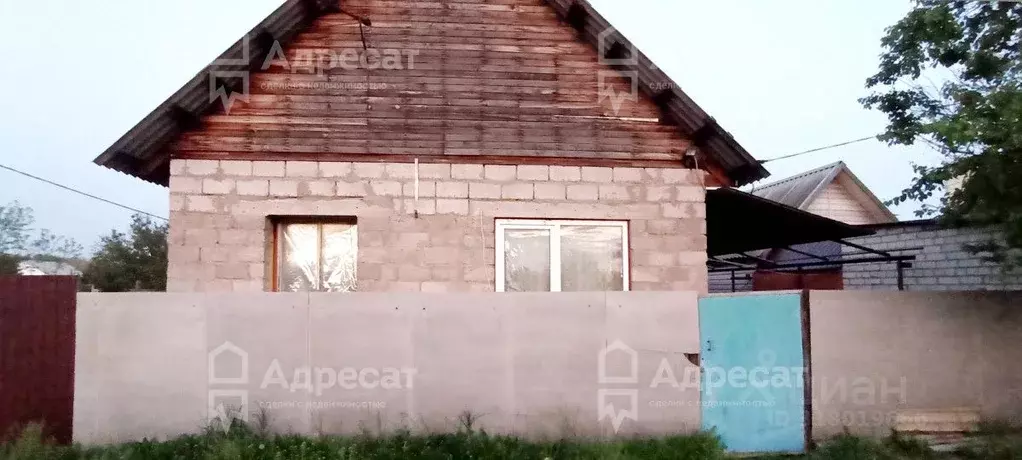 Дом в Волгоградская область, Краснослободск Среднеахтубинский район, ... - Фото 0