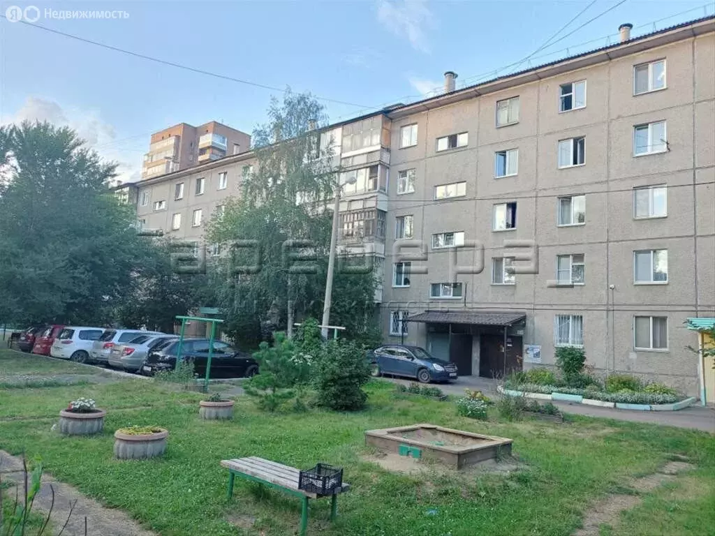 3-комнатная квартира: Красноярск, улица Щорса, 89 (62 м) - Фото 1