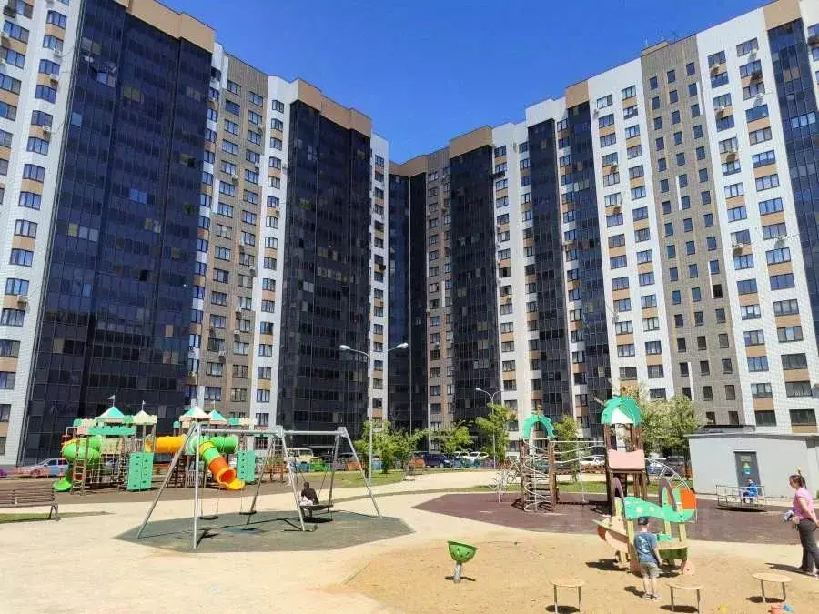3-к кв. Воронежская область, Воронеж Крымская ул., 3/1 (77.1 м) - Фото 0