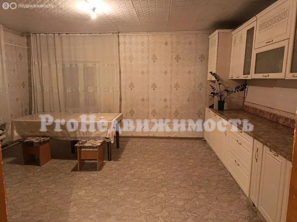 Дом в Кызыл, улица Космонавтов (150 м) - Фото 1