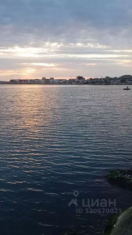 Таунхаус в Крым, Керчь ул. Старая Дача (50 м) - Фото 1