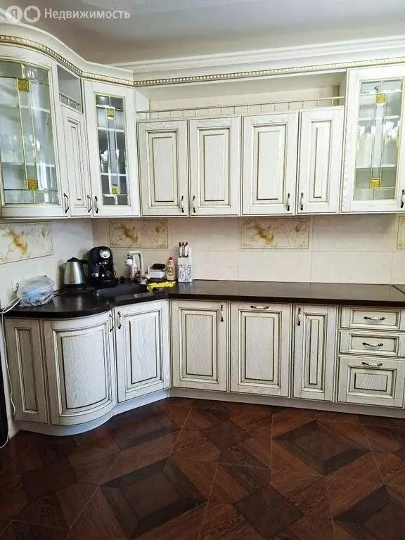 3-комнатная квартира: Казань, улица Фатыха Амирхана, 103 (85.9 м) - Фото 1