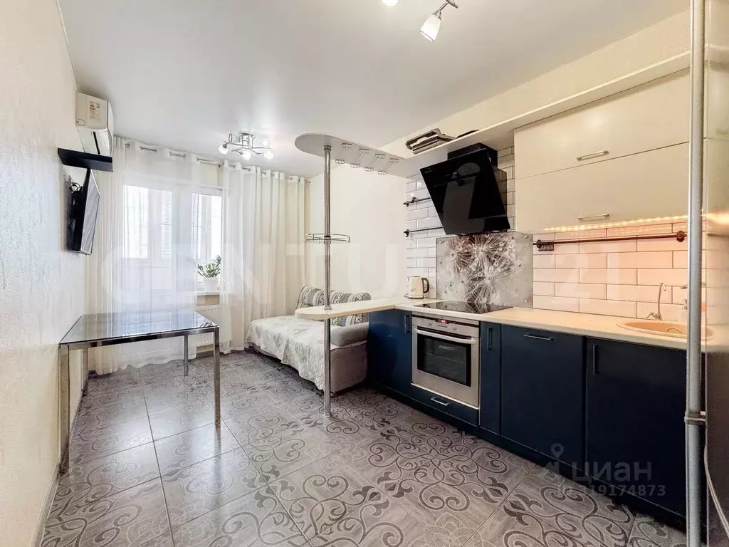2-к кв. Краснодарский край, Краснодар проезд Репина, 5 (70.0 м) - Фото 0