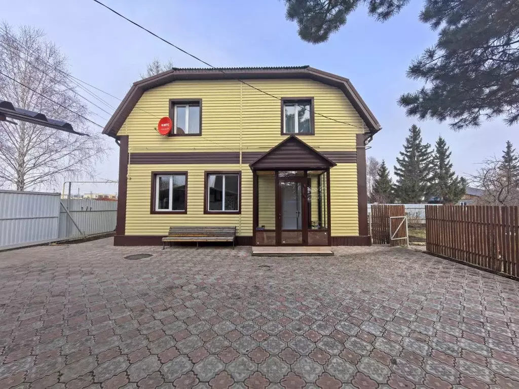 Дом в Омская область, Омск СНТ Ромашка ТСН, аллея 1-я, 20 (180 м) - Фото 1