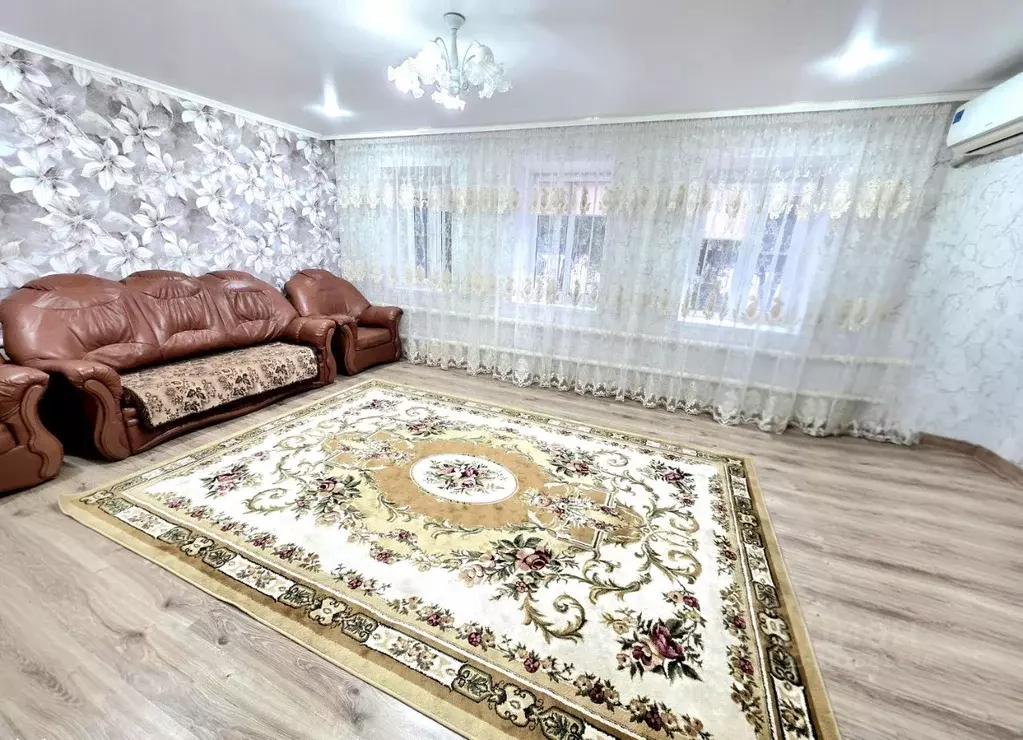 Дом в Ростовская область, пос. Матвеев Курган ул. Фрунзе (100 м) - Фото 1