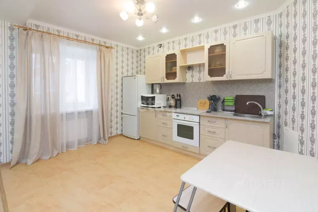 2-к кв. Тюменская область, Тюмень ул. Салтыкова-Щедрина, 58 (87.0 м) - Фото 2